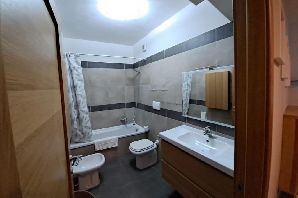 Appartamento Le Vele Fiumicino Luaran gambar